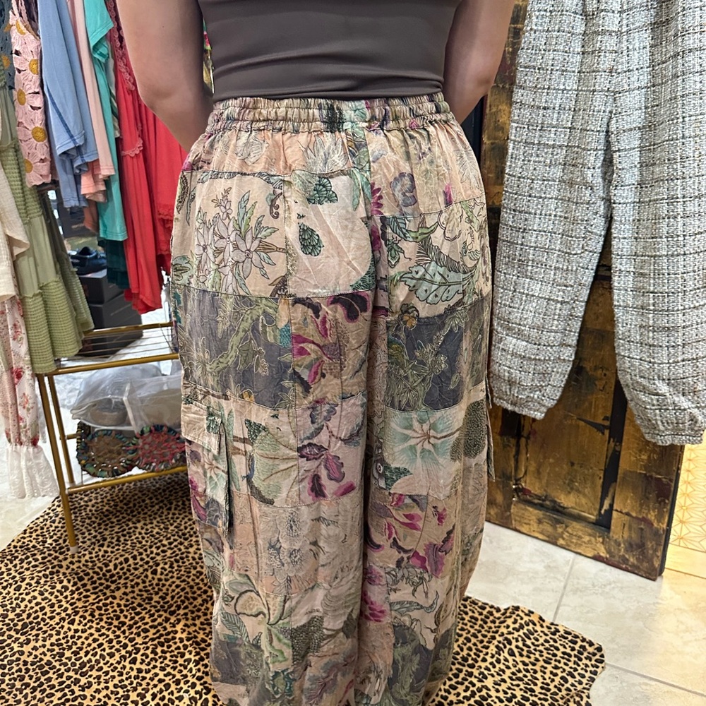 Wide Leg Floral Patchwork Pants in Multicolor - Picture 9 of 11